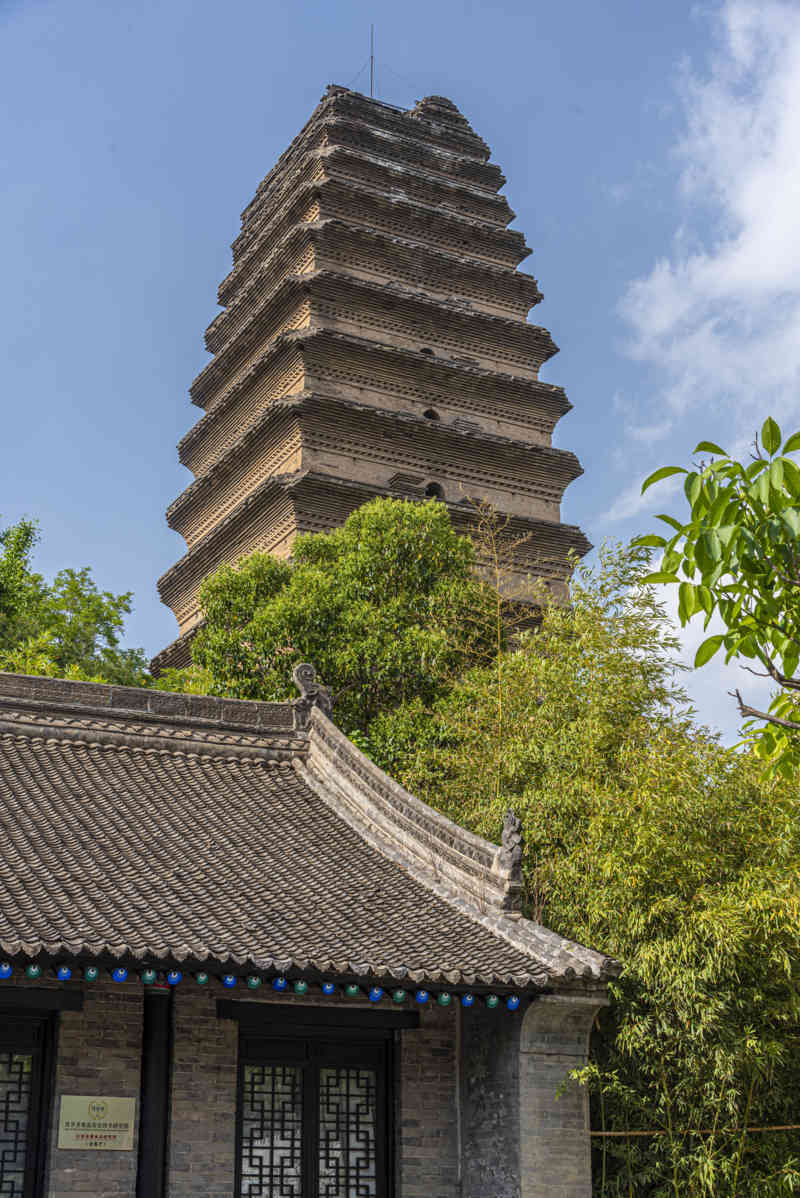 China - Xi'an 060 - templo Jianfu - pagoda de la Oca Silvestre.jpg